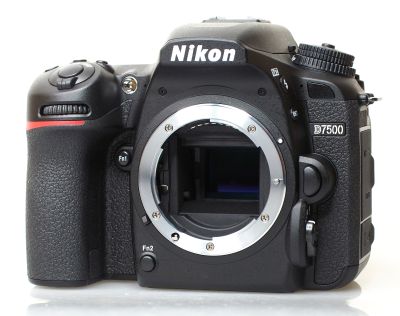 0070281315 - NIKON D7500 BODY 20,9M 4K import^