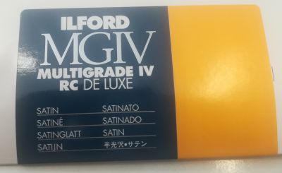 0570090650 - ILFORD MG4RC 25M 30,5 x 40,6 cm / 50 fogli 1772274/1951927
